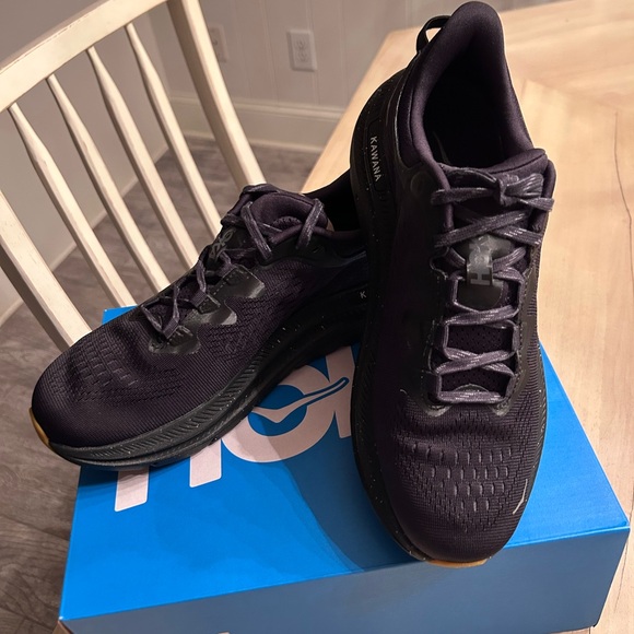 Hoka One One Womens Kanawa 2 Sneakers in Triple Black size 10 NWT - Picture 8 of 12